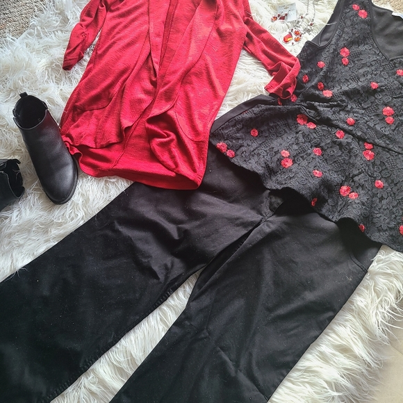 BOGO * Sz S Red cardigan - Picture 2 of 3